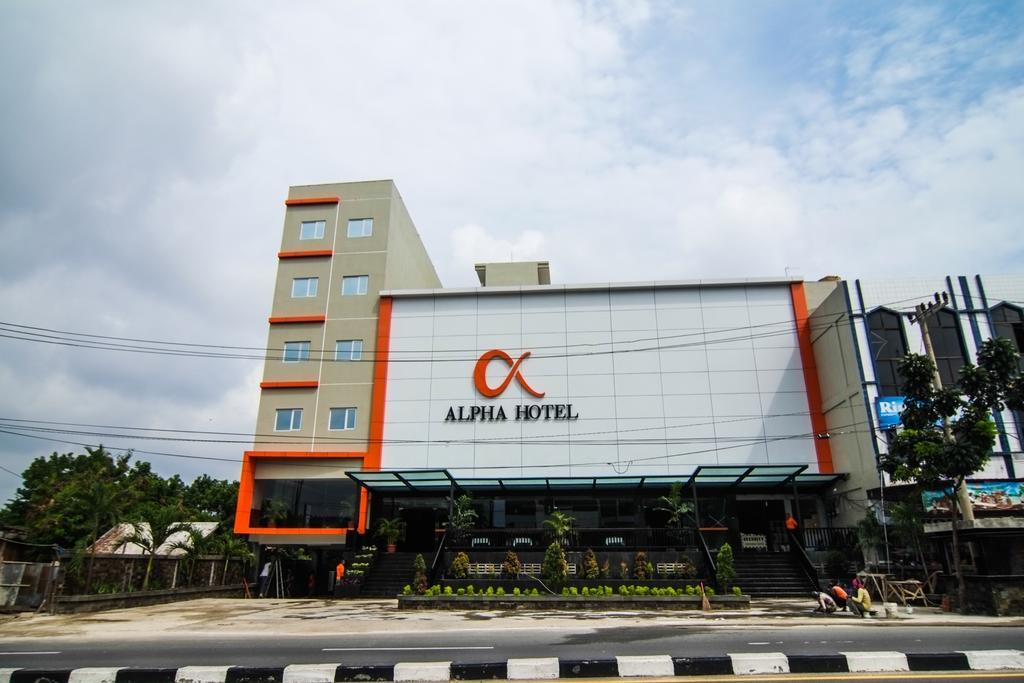 Alpha Hotel Pekanbaru Eksteriør bilde