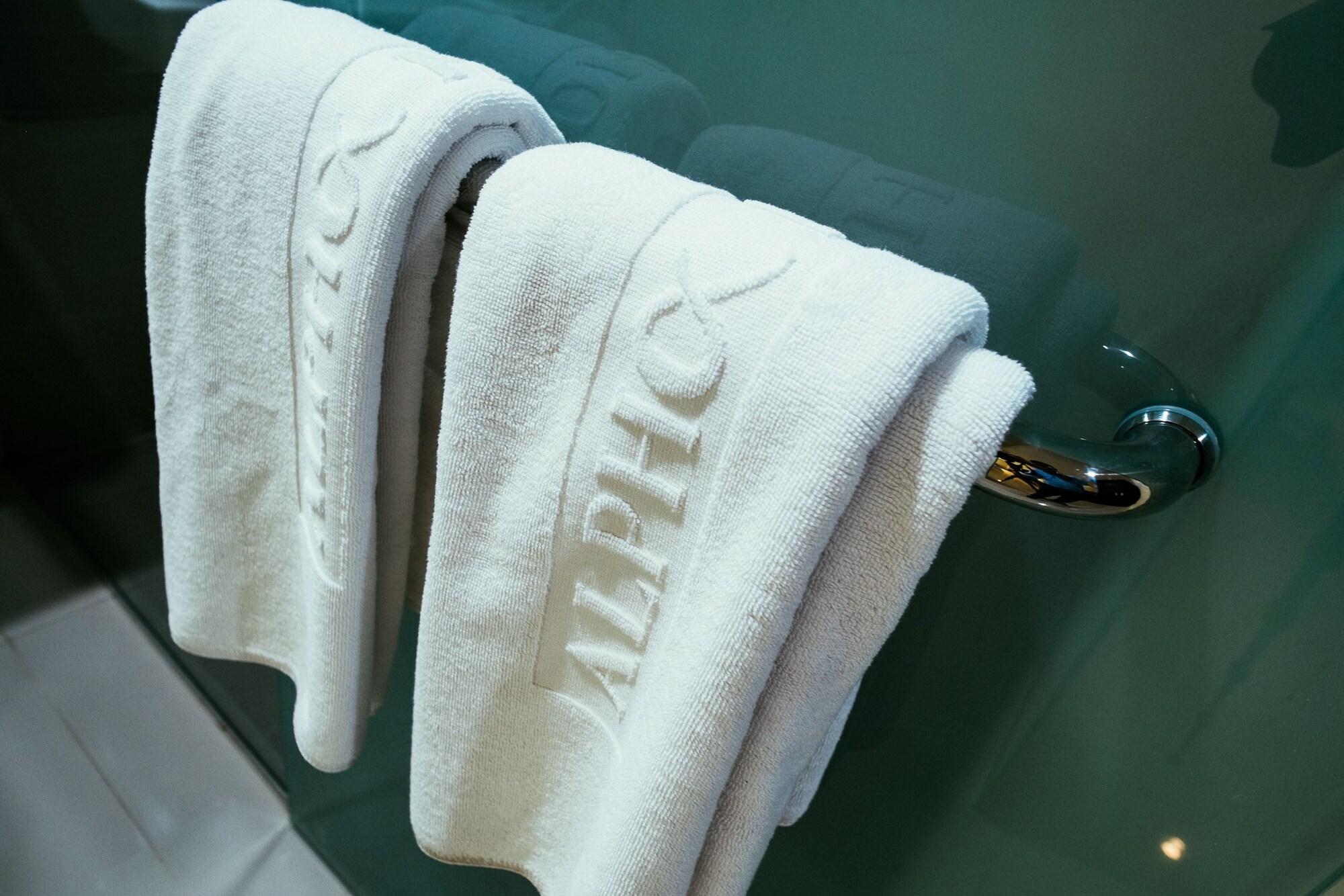 Alpha Hotel Pekanbaru Eksteriør bilde