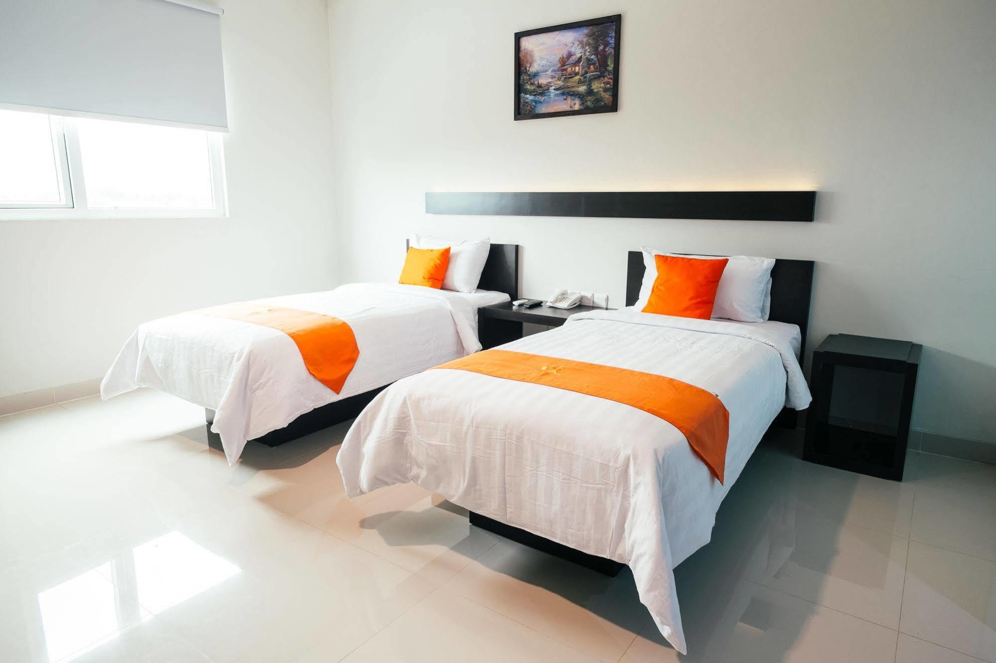 Alpha Hotel Pekanbaru Eksteriør bilde